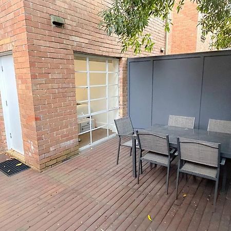 East Melbourne Unit With Courtyard Apartment Exterior foto